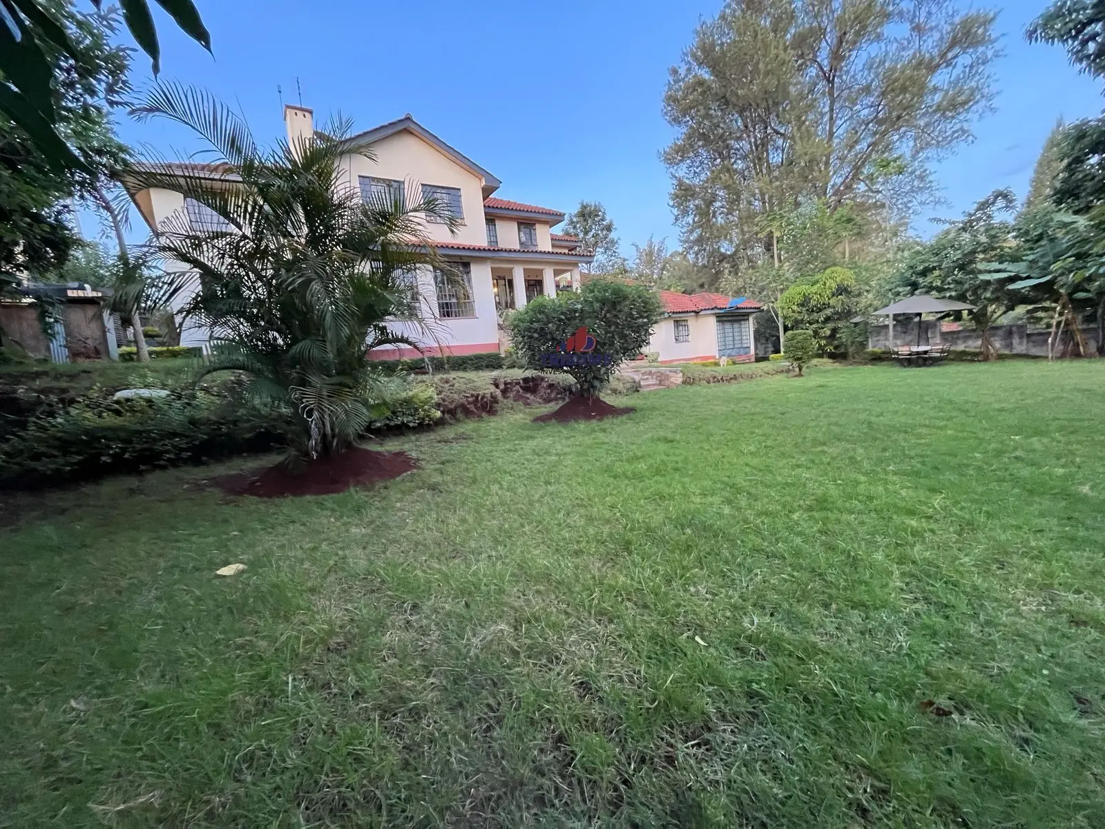 4 bedroom standalone house for rent in New Kitisuru